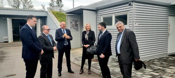 Delegaciji na čelu z ministrom za zunanjo trgovino in gospodarske odnose BiH, Stašo Košarcem in ministrom za prostorsko ureditev, gradbeništvo in okolje Republike Srbske Bojanom Vipotnikom