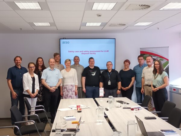 Estonsko-slovenska ekipa